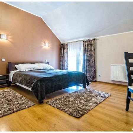 Hotel Warka Bagian luar foto