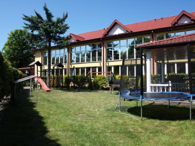 Hotel Warka Bagian luar foto