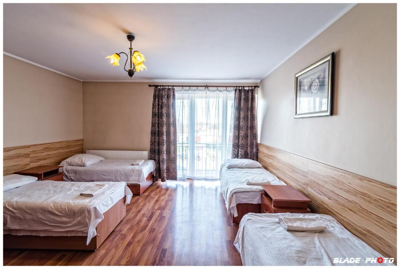 Hotel Warka Bagian luar foto