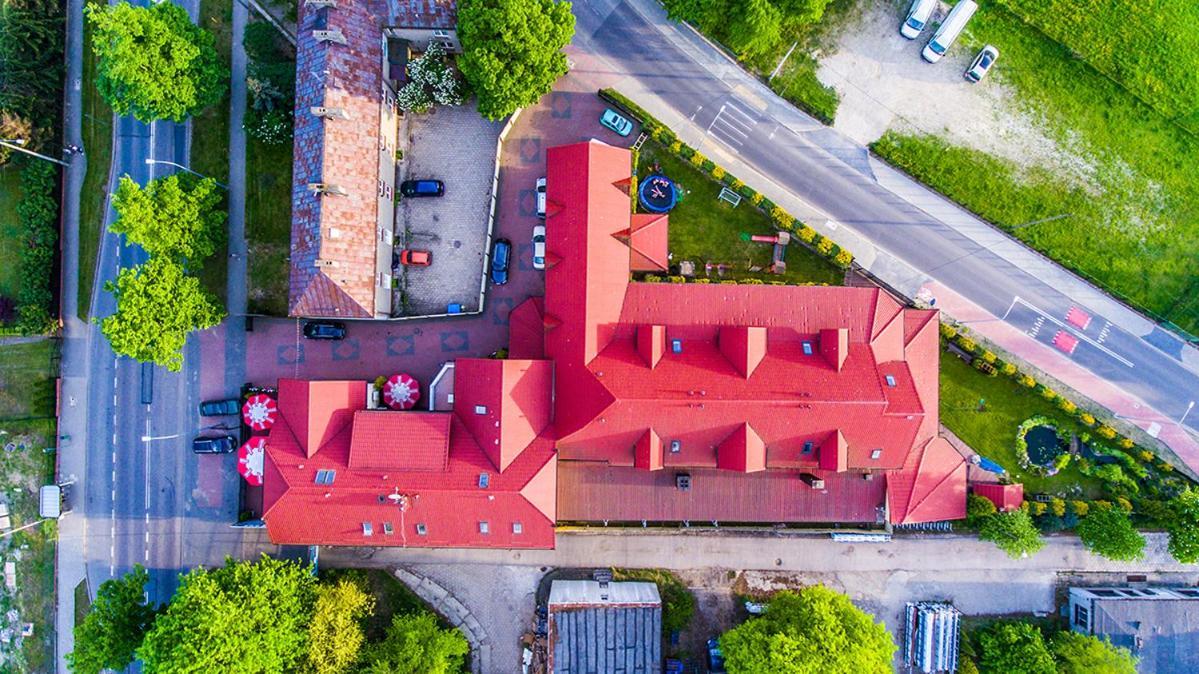 Hotel Warka Bagian luar foto