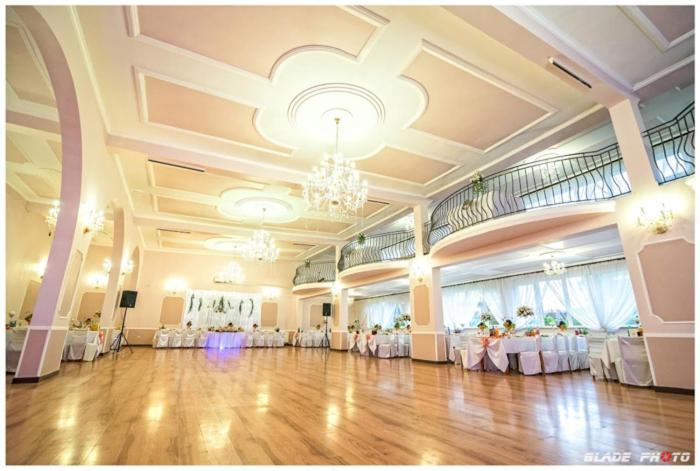Hotel Warka Bagian luar foto