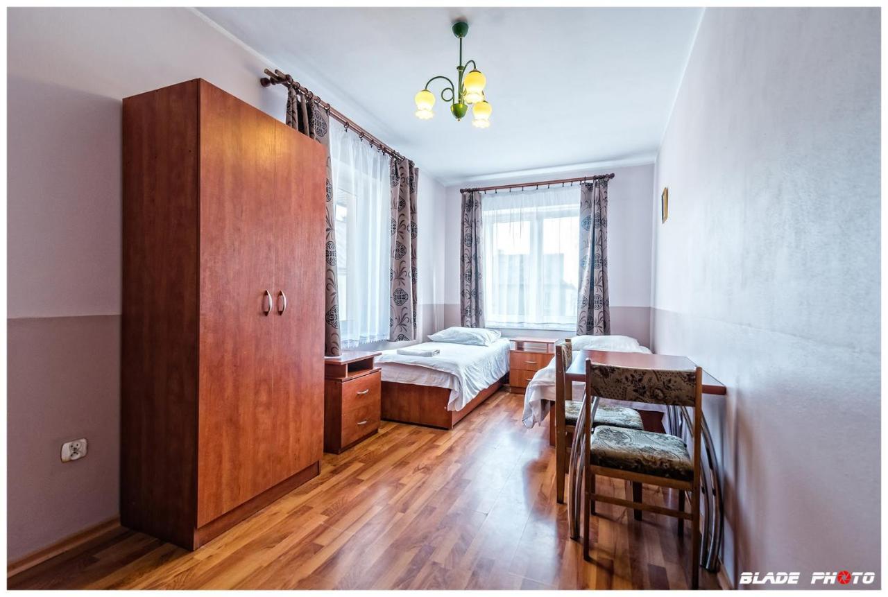 Hotel Warka Bagian luar foto