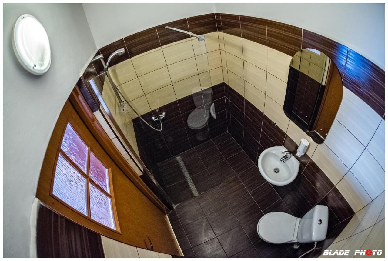 Hotel Warka Bagian luar foto